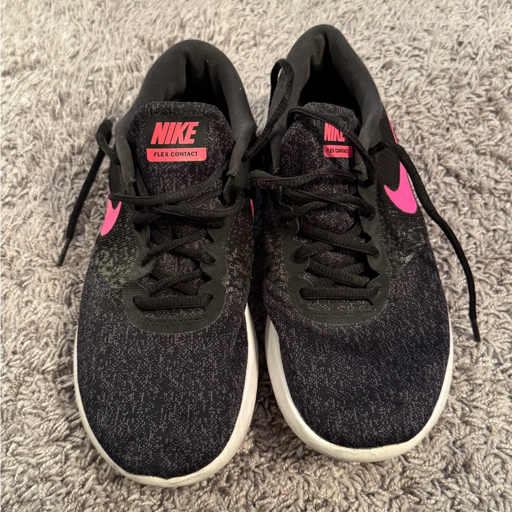 Nike Flex Contact Black and Pink Sneakers